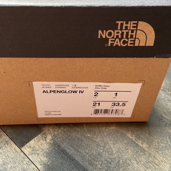The North Face Alpenglow IV Boots - Picture 5 of 5